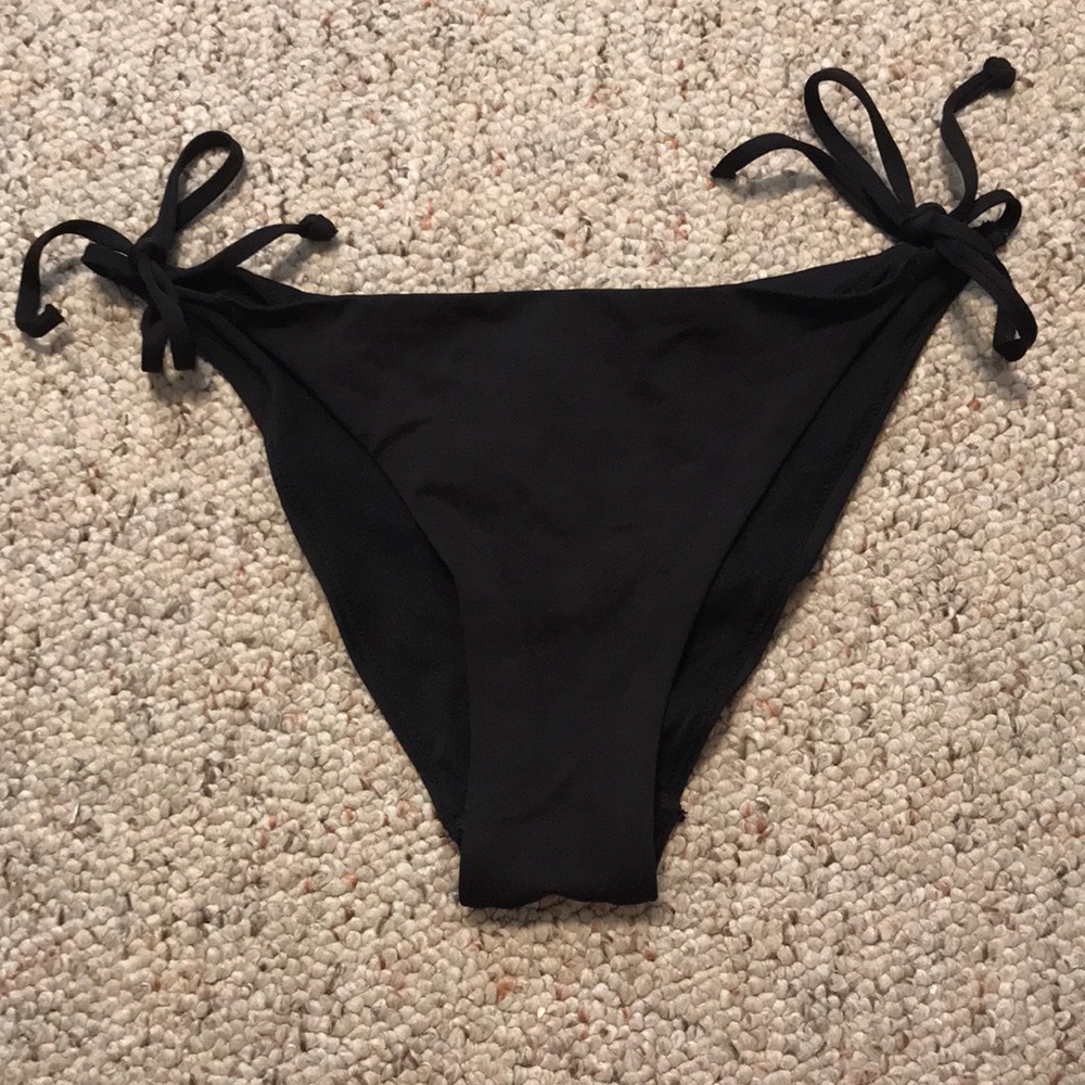 Tie cheeky bikini bottom